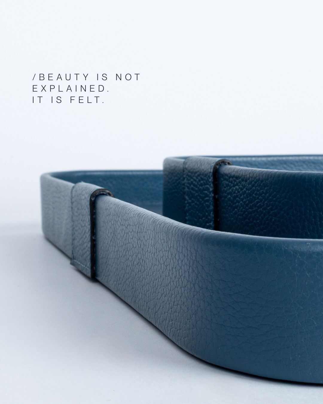 Some things do not require explanation.
The exact proportion.
The touch that responds.
The form that occupies space with ease.
The beauty we believe in is not found in excess, but in the quiet experience of feeling.
When the gaze slows down, the essential reveals itself.
#LeatherDesign #AuthenticLeather #InteriorDesign #LeatherGoods #ArtInLeather