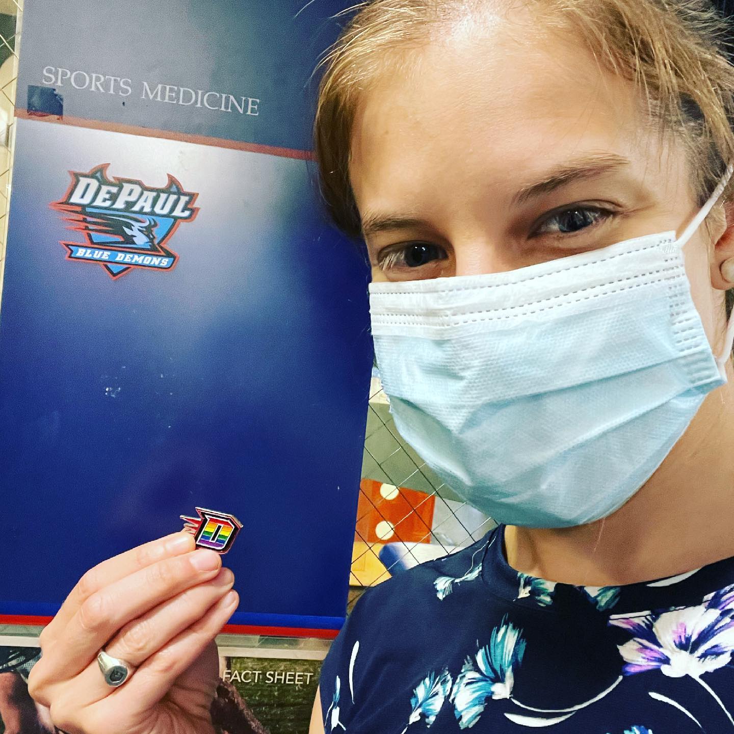 Thanks for the 🏳️🌈 themed pin, @depaulathletics ! It’s a privilege to keep your athletes healthy and get them back to their sports. #sportsmedicine @mor_docs