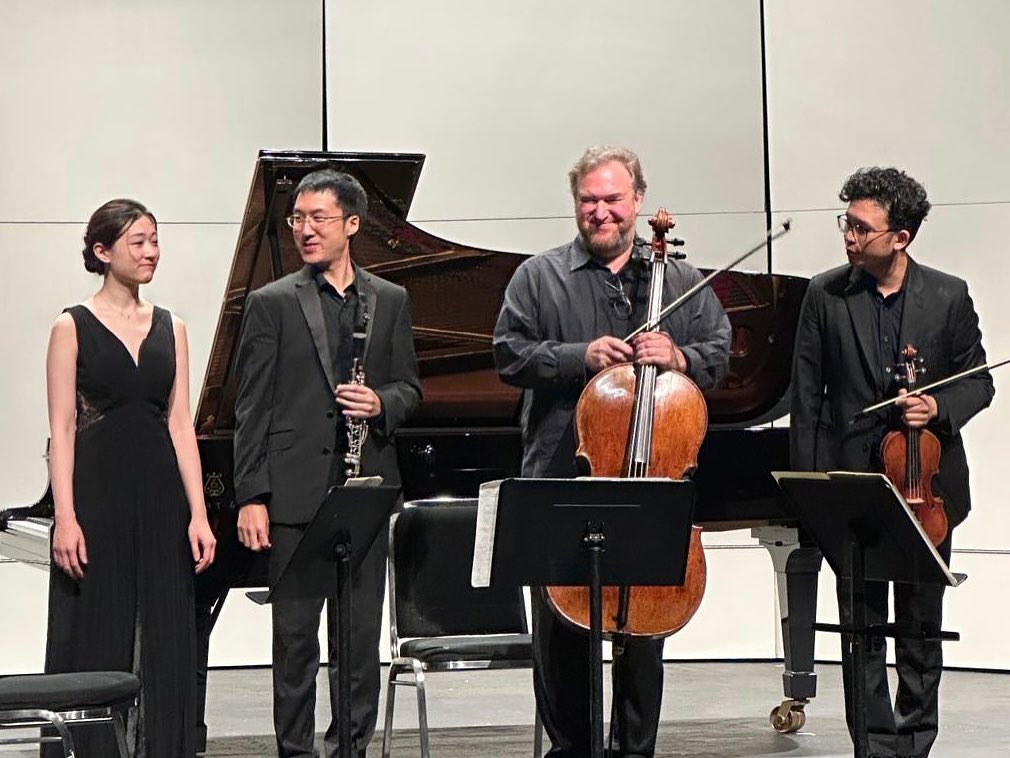 I still don’t think I am qualified enough to be on the same stage with these amazing humans/ musicians, I consider myself extremely lucky. Thank you so so much🥹
.
@linghinyau @brutfors #wunwaiki
.
#messiaen #quartetfortheendoftime #bartok #khachaturian #elliotleung