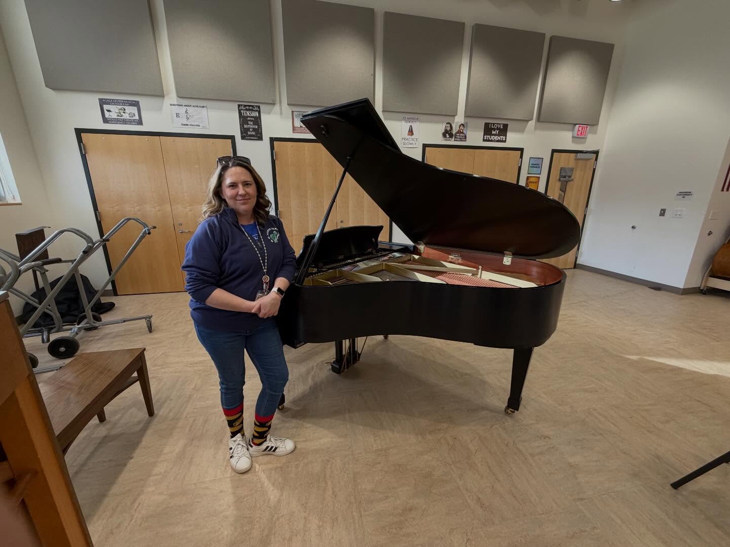 Thank you to Maggie Hammer, music teacher at M.M. Pierce, for her donation of a baby grand piano to our Orchestra room. This gift will have a lasting impact on our students and program! 🎹🎶🎼
