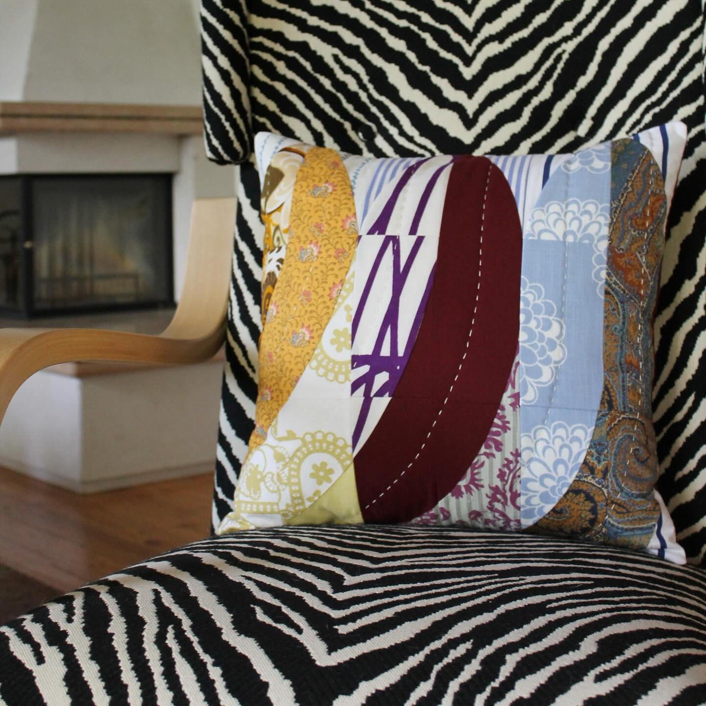 This pillow was just finished as a custom order! The challenge was fitting so many colors into a small space while keeping the design balanced, but I think the final result turned out both sophisticated and playfully fun ☺️
