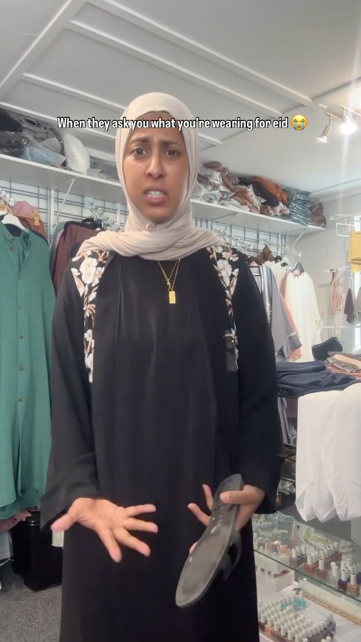 The struggle is real when you own a modest fashion store. I really can’t decide what to wear 😭
#modestfashion #eid #ramadan #hijabi #hijabfashion