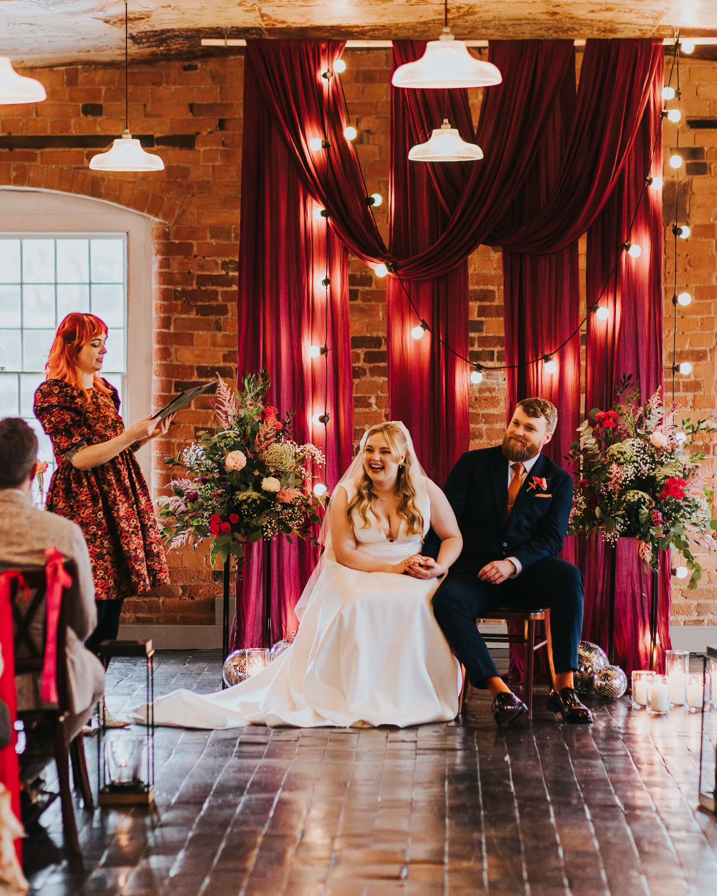 Katie and Louis' bookish and beautiful West Mill wedding day! The drapes with festoon lighting were the perfect backdrop for their gorgeous celebrant wedding ceremony.
📸 @sophieannphotography
✨️ @taraknott_
🏩 @thewestmill
💐 @eden_wild_floral
💁🏽♀️ @simplyphoebehair
💋 @makeupbyalexandra.x
🎹 @benchoypianist
🤍 @katieblyyy @louislonghurst123
#weddingcelebrant #celebrantceremonies