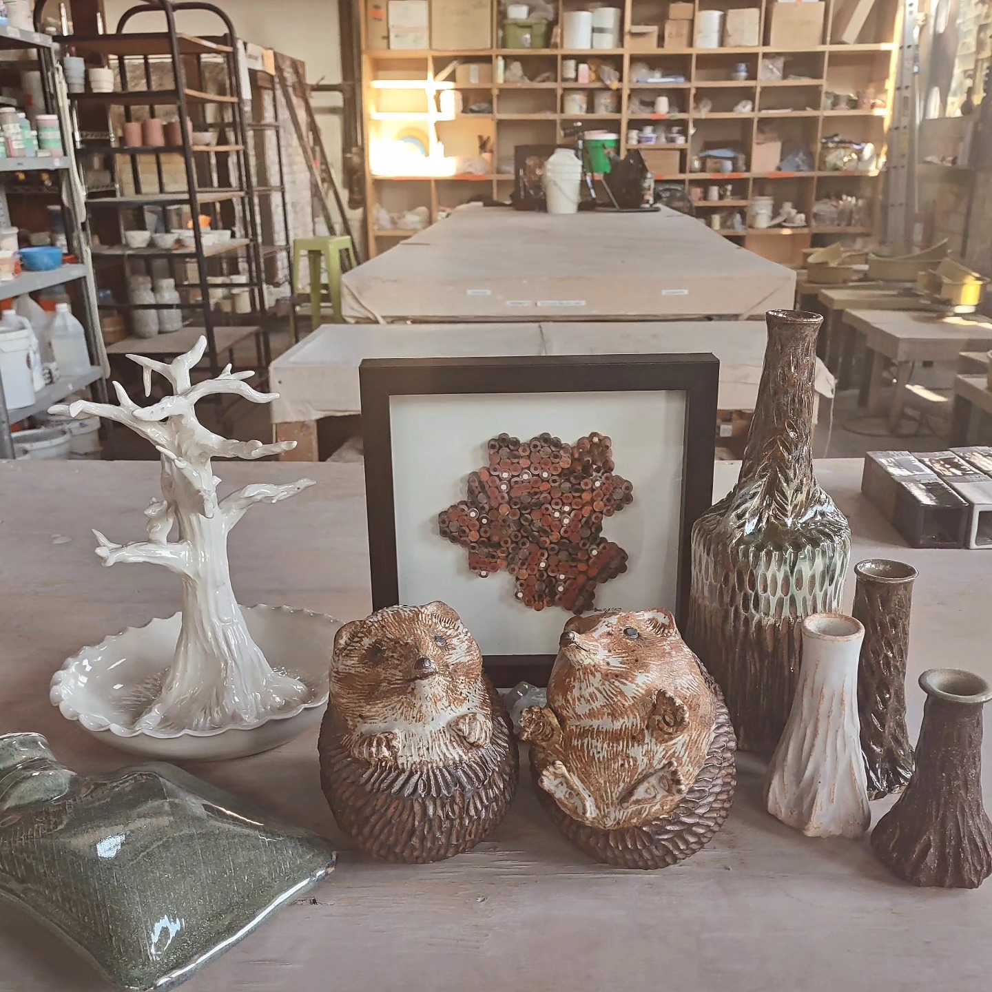 Collection of pieces that will be available @mortarwaterloo for member Winter Sale starting Dec 1st @ 5 pm during the monthly art walk in Waterloo Arts District, Cleveland.
See some new art and meet great artists, maybe even start your holiday shopping.
Trees and hedgehogs ๐ฆ
#waterlooartsdistrict #mortarwaterloo #ceramicart