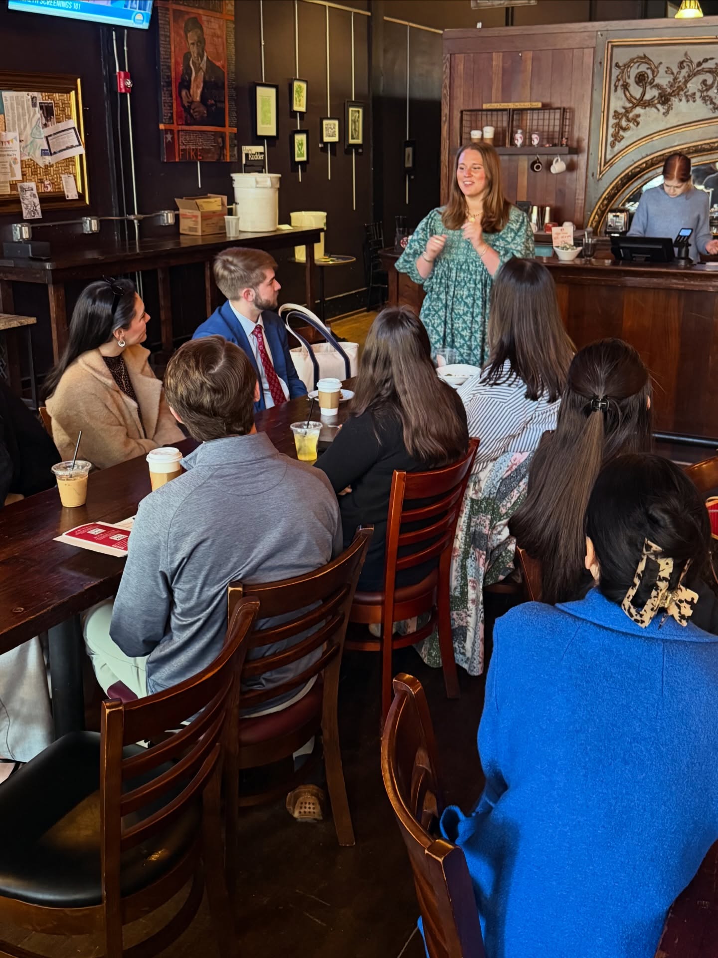 Thank you to everyone who stopped by our Rise & Grind last week with @tuscaloosaangels! We love these opportunities to get together and start our days off right 🙌
THIS WEEK:
> YT Birthday Party on Wednesday 3/25 at 6pm
> YT Softball Outing on Friday 3/27 at 6pm
Register at youngtuscaloosa.com
#YoungTuscaloosa