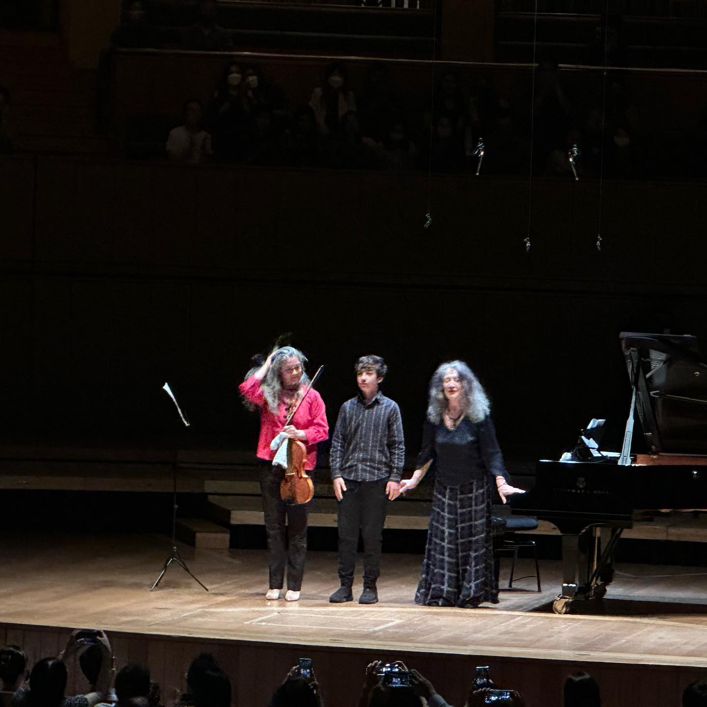 Martha Argerich Live in Singapore❤️ She is a legend and a true master of the instrument. So fortunate to be able to listen to her live in Asia
@altenburgarts #marthaargerich #esplanadeconcerthall