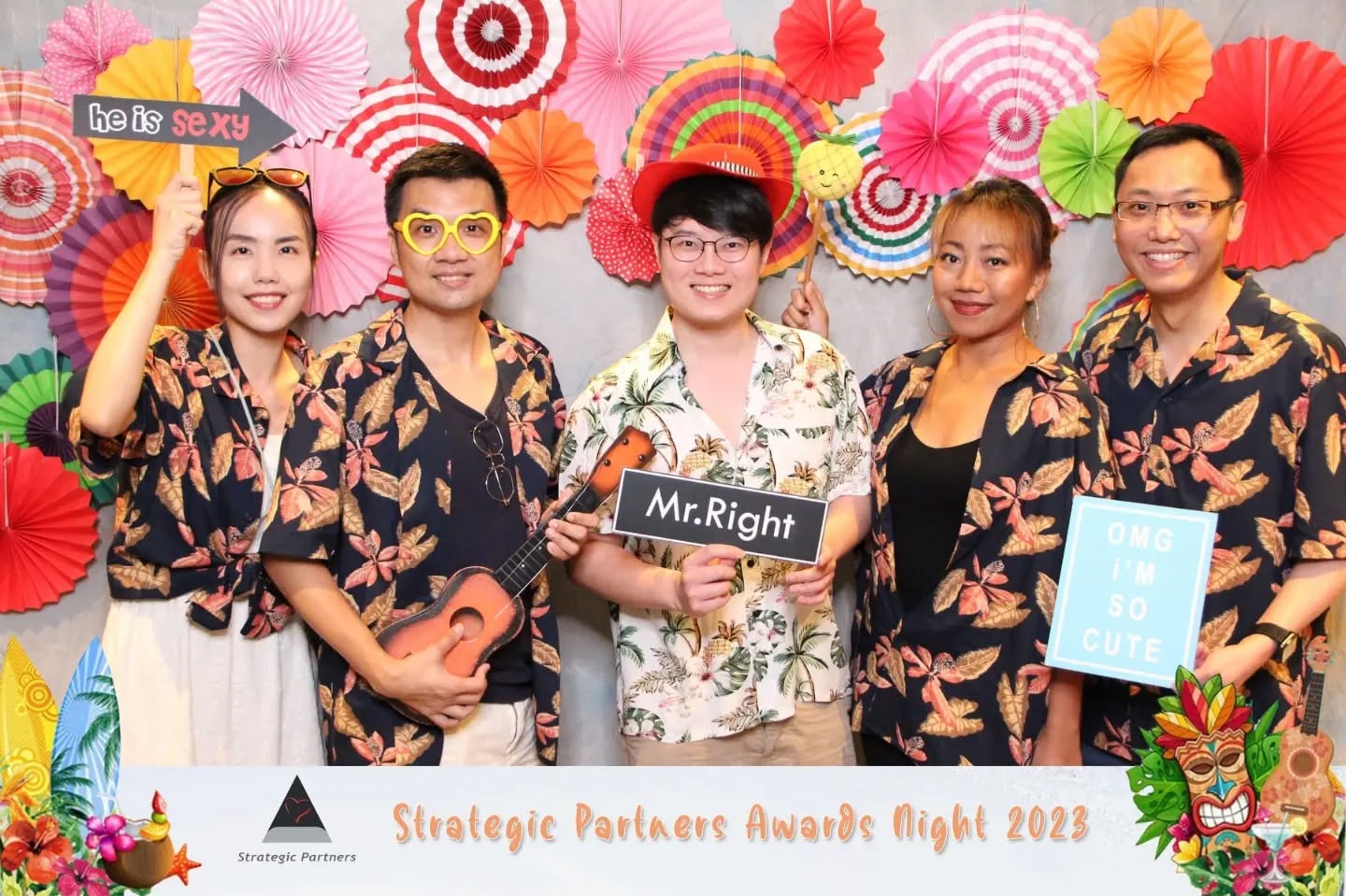 💖 2023 Strategic Partners Awards Night 💖
Congrats to our agency Top 3 FC of 2022
1. @aileenlin__ 💫
2. @lynettewlx 💫
3. @maywathon 💫
And special mention of @aileenlin__ for clinching SP group
- Top EFYC and
- 1st Runner up Top FC of the year!
👸👸
#dlalifestyle #awardsnight #funandlaughter