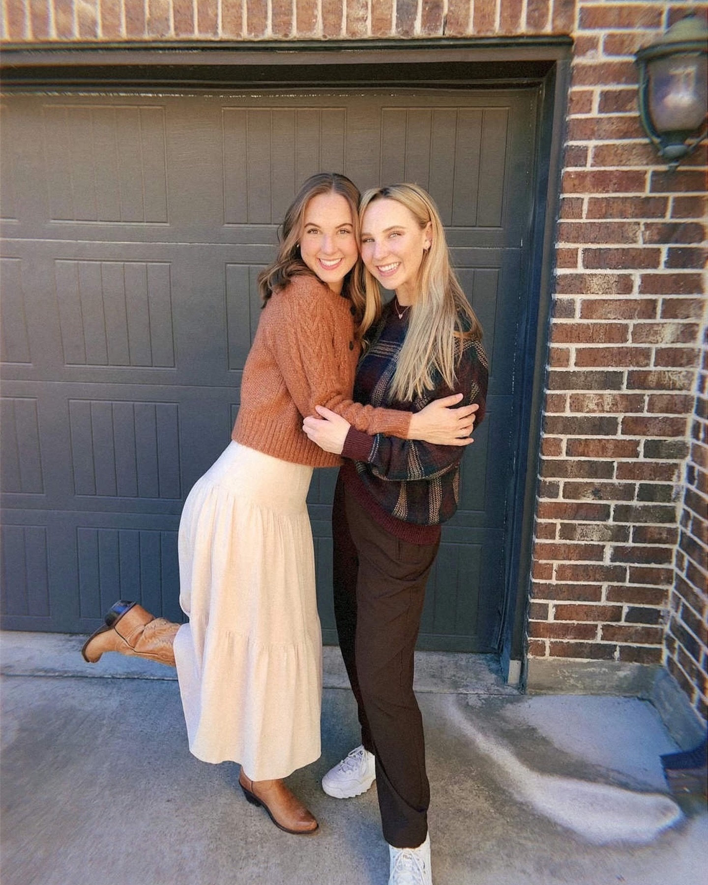 🧡🫶🏻🦃🍁
What a joy to work with my sister ~ she put together a beautiful and fun friendsgiving for the Gap Year students! I’m so proud of you sissy (& coworker 🫶🏻)