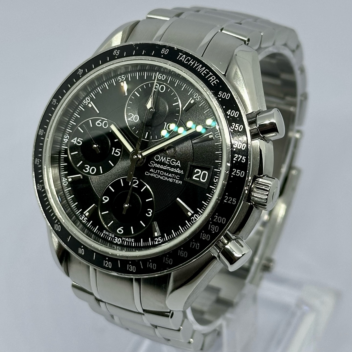 【OMEGA Speedmaster Ref.3210.50】
オーバーホールと外装のポリッシュを行いました。
計測結果の通り、精度も安定しており日常使いでも安心してお使いいただけるコンディションに仕上がっています。
外装は、日常使用で付いた細かなキズを丁寧に研磨しました。
キズつきくすんで見えていましたが、綺麗でクリアな印象へと整えました。
機能・外観ともにリフレッシュされた一本です。
こちらの個体は販売中。
プロフィールリンクより詳細・ご購入いただけます。
COMPASSでは、内部機構の分解整備から外装仕上げまで、一本一本の時計を丁寧に整備しています。
あなたの時計、最後にメンテナンスしたのはいつですか?
#オメガ #omega #スピードマスター#speedmaster #オーバーホール