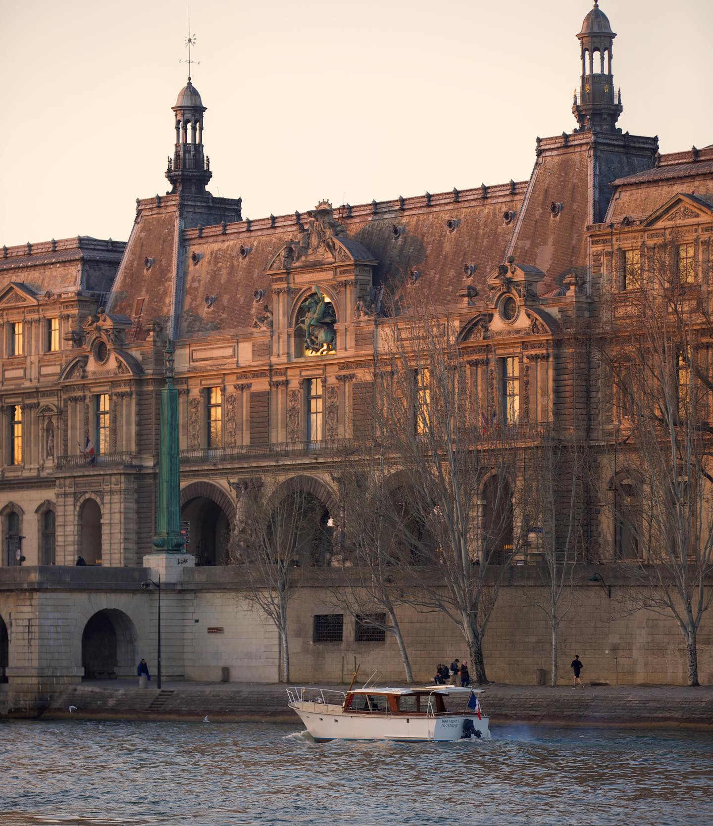 Paris Yacht 1 Moments__