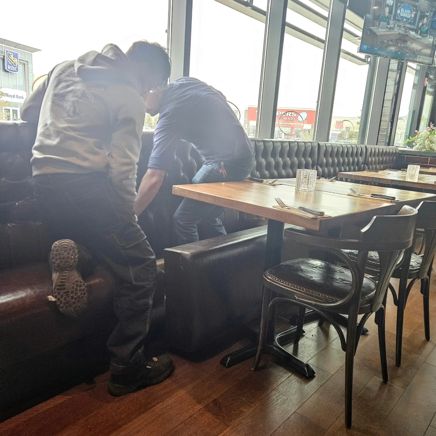 Fresh Looks, Fresh Vibes!
Here’s a peek at Abhi and I installing some freshly reupholstered bench seating at a local restaurant. New fabric, fresh padding, and a whole new look—perfect for creating a warm, inviting space.
Whether you're updating a busy dining room or giving your home a much-needed refresh, a little upholstery magic can go a long way. Ready to love your space again?
Let’s make it happen!
#UpholsteryMakeover #EleganceUpholstery #BeforeAndAfter #RestaurantRefresh #InteriorInspo #CustomSeating #LethbridgeBusiness #HomeAndBusinessUpgrades #SupportLocal