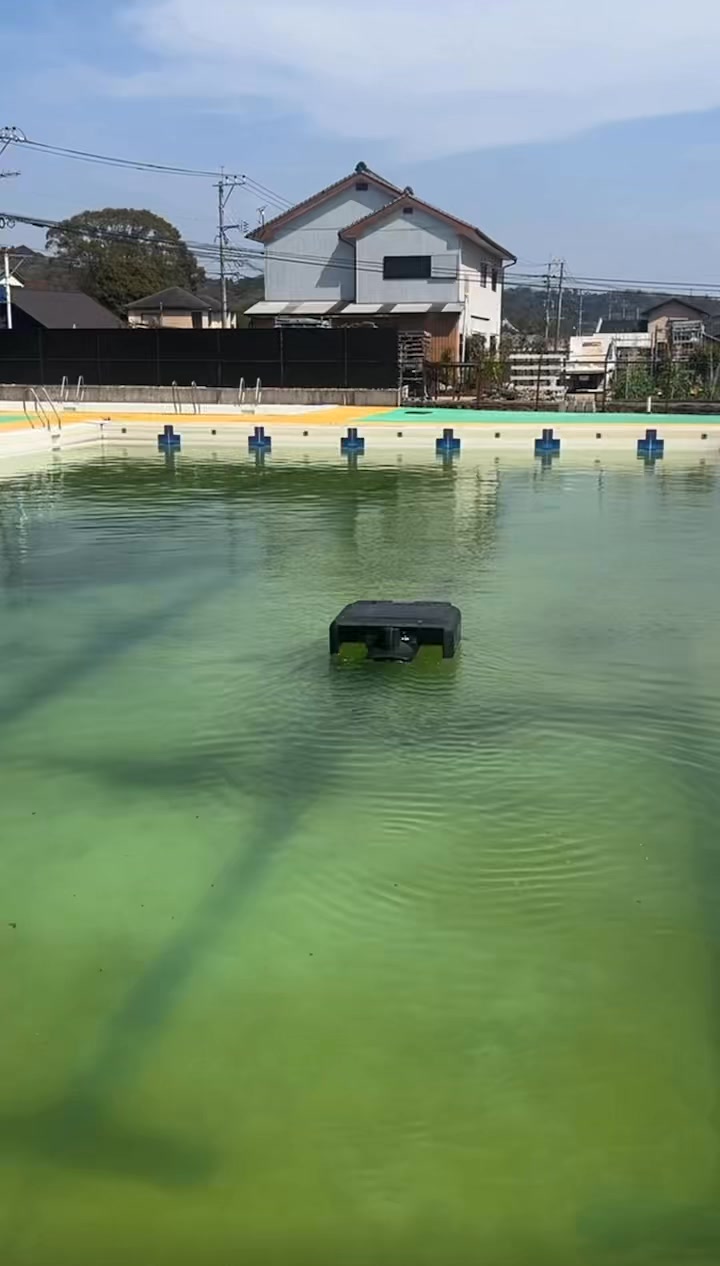 3月17日。
アイガモロボット2の実演会に行ってきました😊
水稲の除草対策の為に開発されました「ア