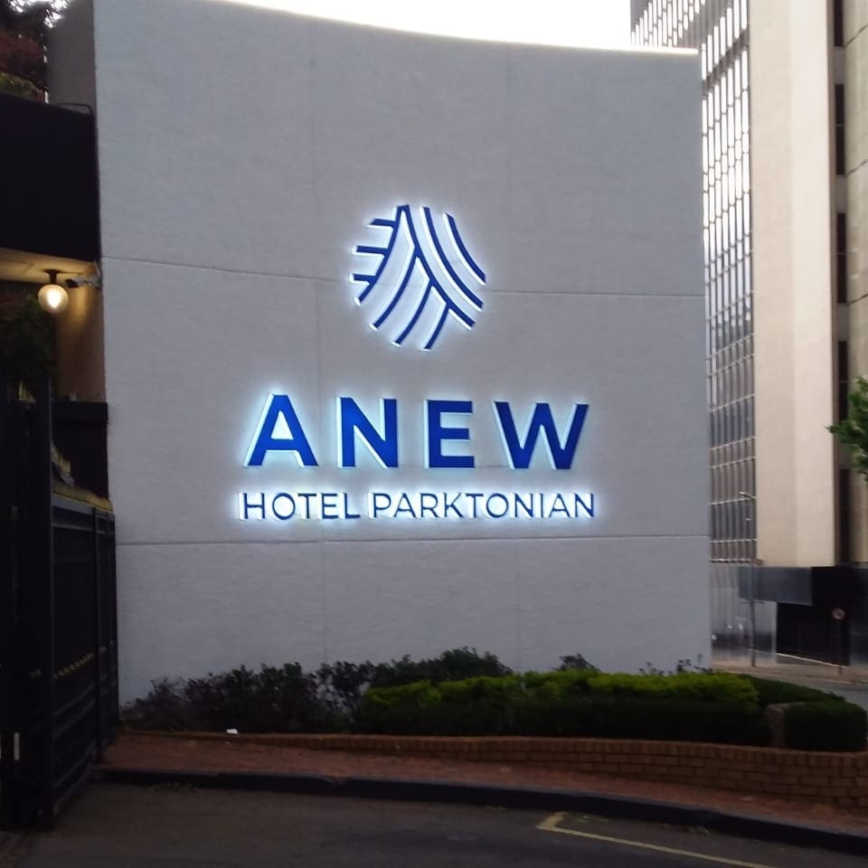ANEW Parktonian is branded.
We love getting the opportunity to show off what we can do! #anewhotels #fabricatedperspex #signcosa #ledsign #awesomeness