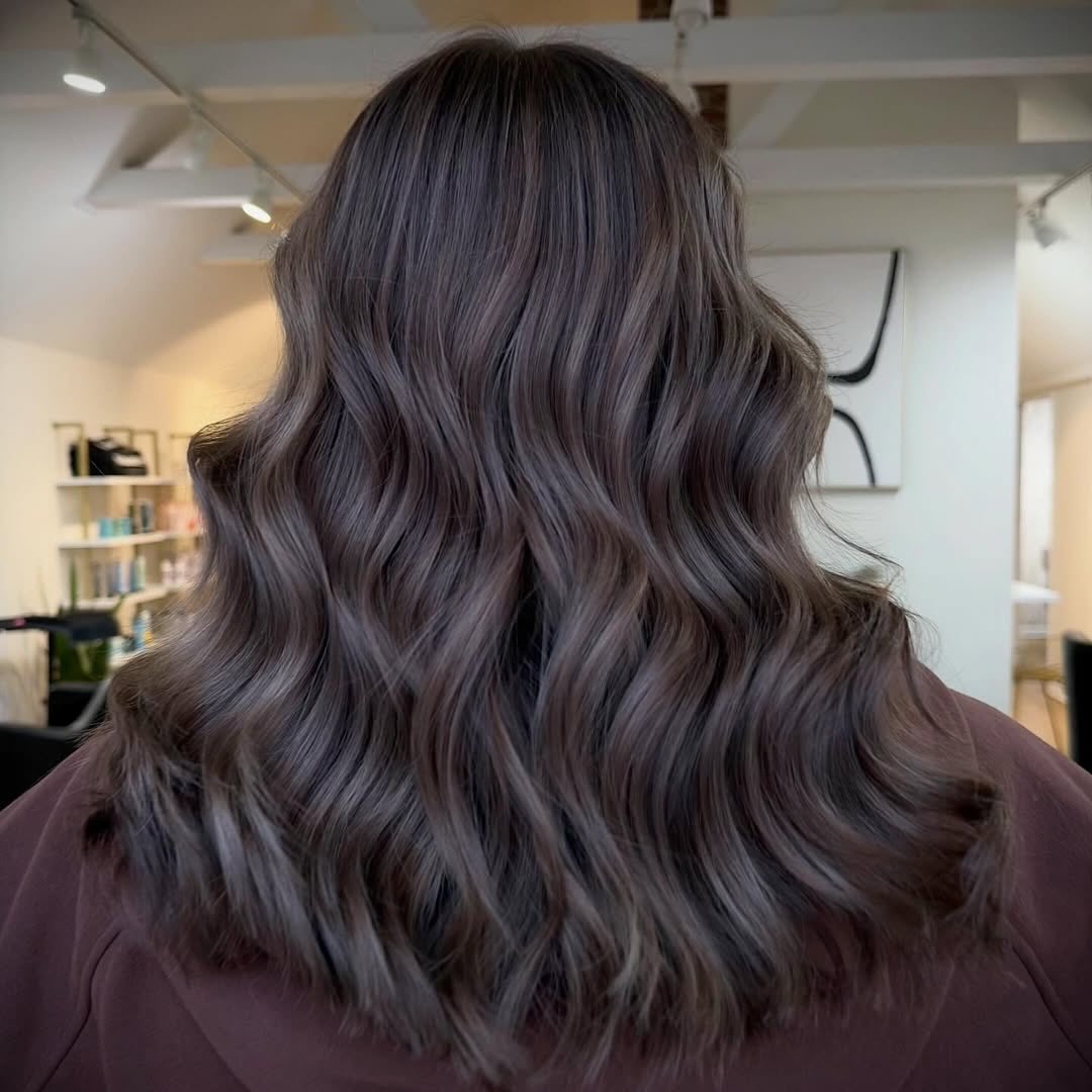 Are you following? @hairby.julz
Sending my girl back to college with fresh hair and a full heart 🤍
Those “back to school” appointments always hit a little different—equal parts change, confidence, and excitement for what’s ahead. A soft, lived-in refresh to start her next chapter feeling like her best self. Cheering her on every step of the way!
New chapters deserve great hair. Appointments are open click the link in my bio🫶🏻