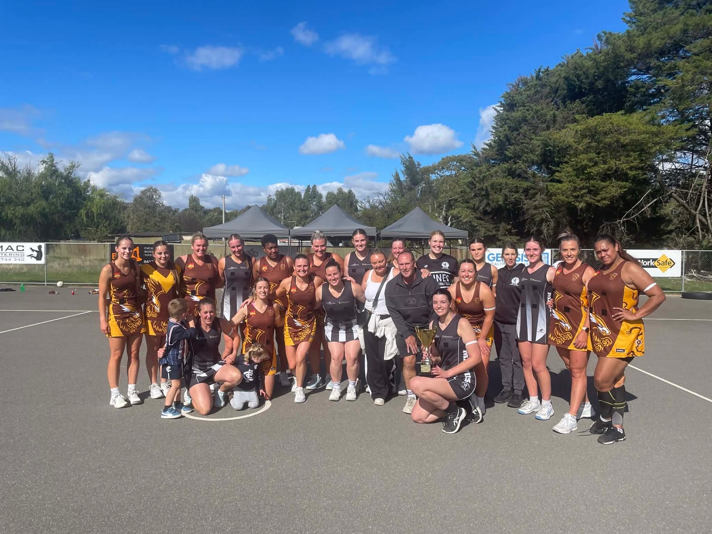 Congratulations to our senior netballers on winning the annual Hannah McGuire trophy. The sportsmanship shown by both clubs was outstanding and in the true spirit of remembering Hannah.
➡️ Full recap of the weekend is in our Facebook group!