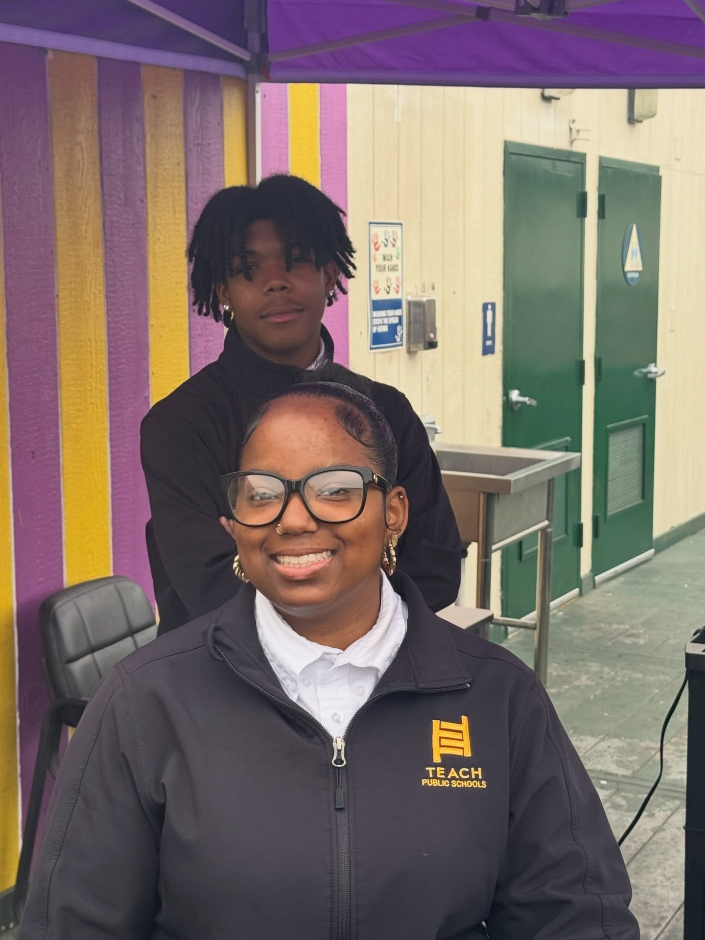 Leading by example and building the next generation of Rams 💜💛📣 This morning, we brought our TEACH Tech Rams Cheer Squad and two senior student-athletes to visit the 7th and 8th grade campus. Our seniors shared real advice on balancing academics and athletics as they prepare for graduation—showing what it takes to succeed on and off the field!
#TeachTech #StudentAthletes #FutureLeaders #SchoolSpirit #TEACHPublicSchools
