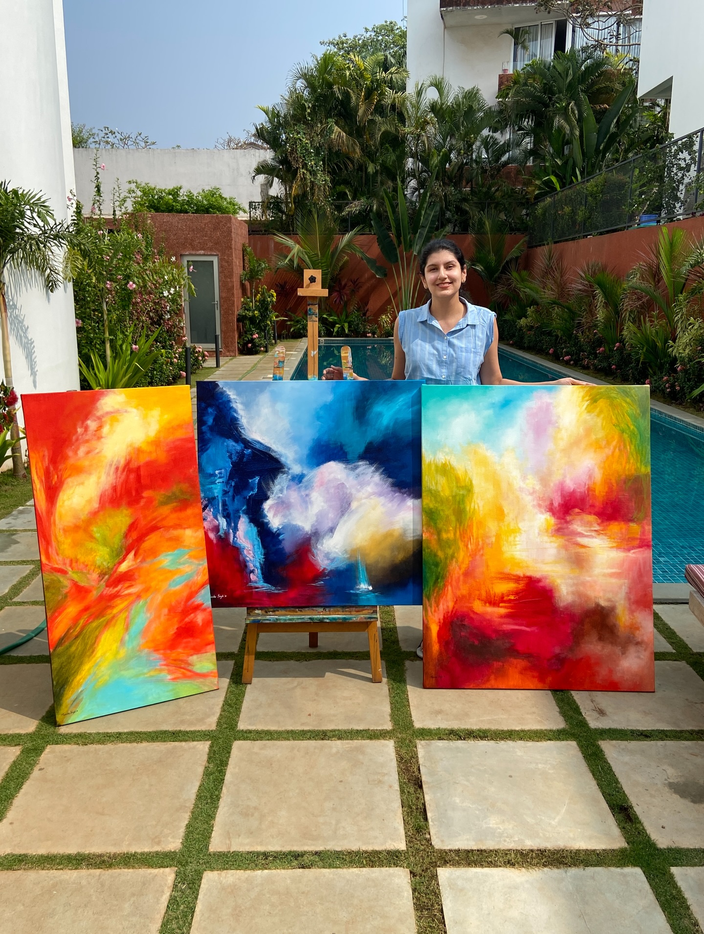 These were the first pieces I created in Goa, inspired by breathtaking sunsets that painted the sky and water with vibrant hues of red and yellow, forever etched in my memory.
#redartwork #sunsetpainting #abstractlandscape #abstraction #contemporaryartist