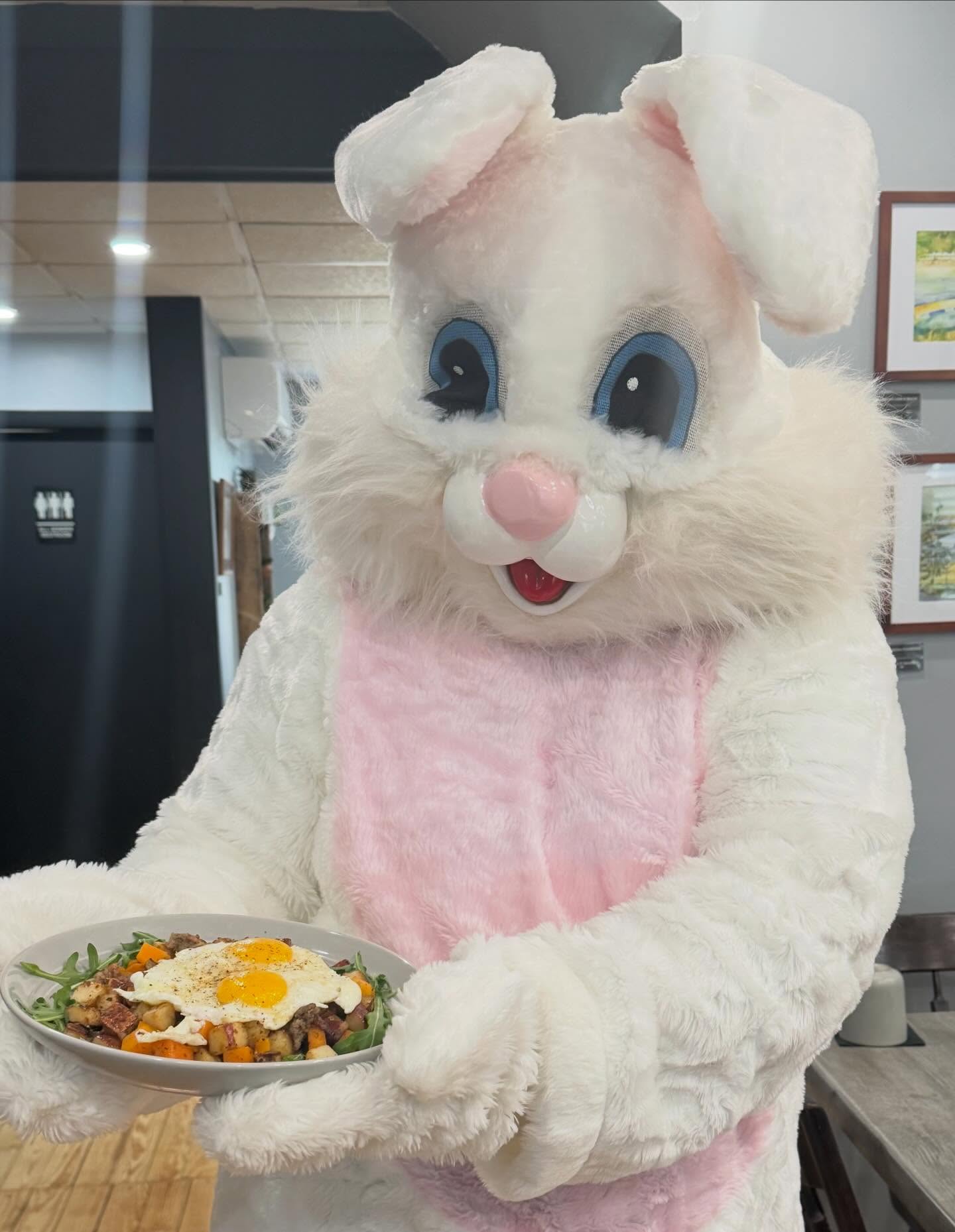 🐣🌸 EASTER BRUNCH…BUT MAKE IT PORCH & PANTRY 🌸🐣
Plot twist…we’re OPEN for Easter this year. First time ever. No pressure 😅
While some folks are out hunting eggs…a bunch of us are skipping the fields and hanging at the Porch doing what we do best—brunching hard 🍳🔥
We’ve got no clue how nutty this is about to get…but something tells us it’s gonna be a thing.
👉 Reservations are highly recommended (like…don’t test your luck recommended)
Come celebrate Easter the proper way—good food, good vibes, zero chasing plastic eggs 🐰
#PorchAndPantry #EasterBrunch #SkipTheEggHunt #BrunchCrew #MountGretnaEats