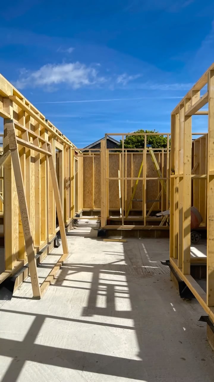 Timber frames up on site! Bit by bit, itโs all coming togetherโฆ ๐คฉ