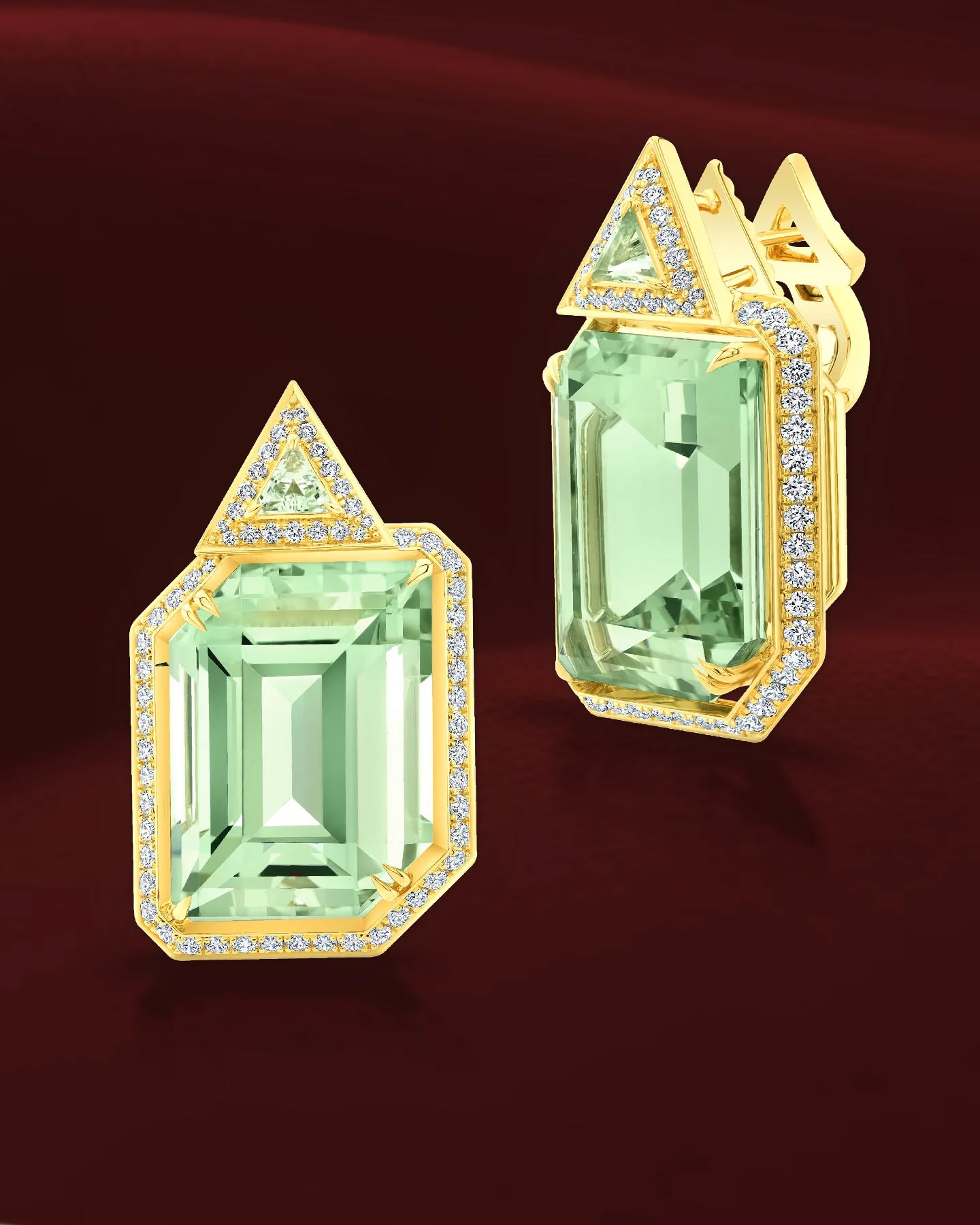 Perfectly Matched 41.98 ct tw Heliodor Beryl Parisian Earrings
#robertprocop #robertprocopjewels #heliodorberyl #parisiancollection #montefioreatelier