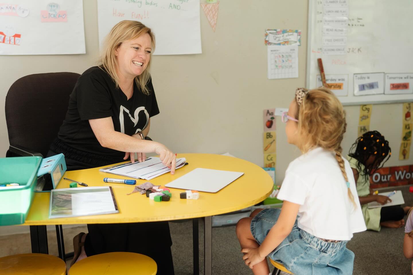 At The Green School, personalised learning is not complicated.
It means understanding where each student is, and teaching them accordingly.
Students are assessed and supported at their level, particularly in reading, writing, and maths β with teaching adjusted to meet their needs.