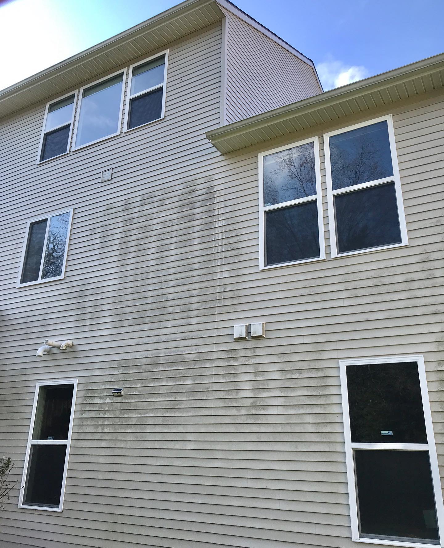 This house just got a bath! 🚿 No more gross mildew and other growth to detract from the overall aesthetics of this customer's home!
Is your house in need of a good washing? Give us a call to get your free estimate! This season is filling up quick so act now!
#softwashing #softwash #westmichigan #smallbusiness #pressurewashing #windowcleaning #mildew #cleanhouse