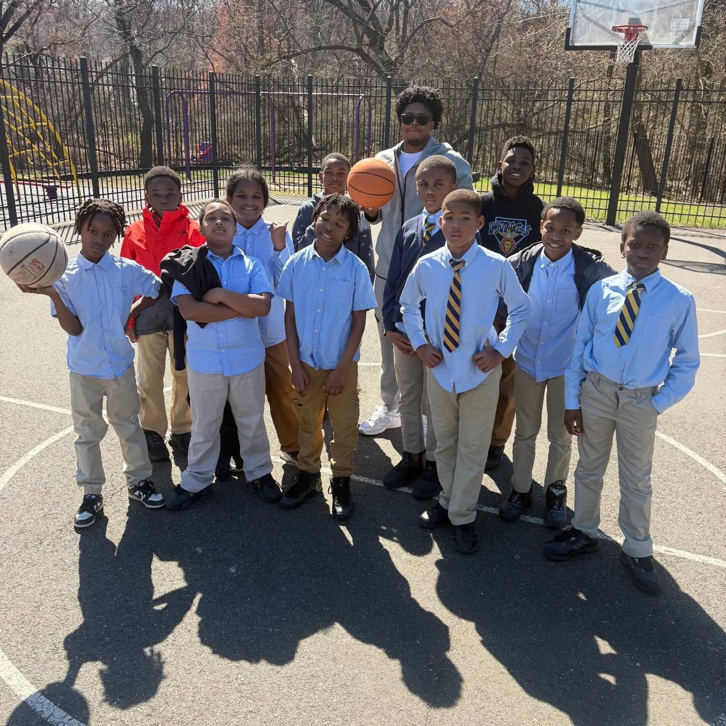 We were thrilled to welcome Xavier Reed, BWS Class of 2020, now junior at Bishop O’Connell High School @djoathletics, back to campus to speak with our boys about balancing academics and athletics.
We are so proud of our Alumni who come back to share with our school community!