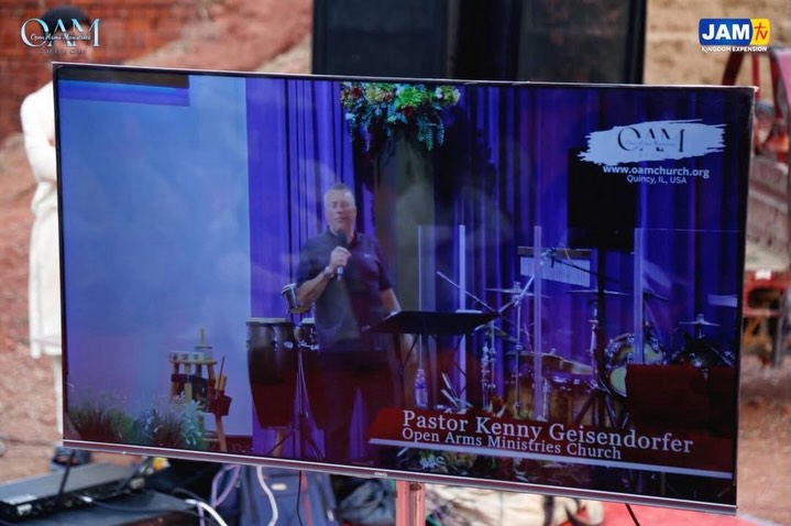 Church in the Street. With Brick Lin Christian Families
A great soul winning gospel service. 11 people gave their lives to Jesus after the sermon. 8 miracles of physical healing took place in service. God bless you Pastor Kenny Geisendorfer for reaching out the unreached.
https://www.facebook.com/share/1Bpjym8emW/?mibextid=wwXIfr
