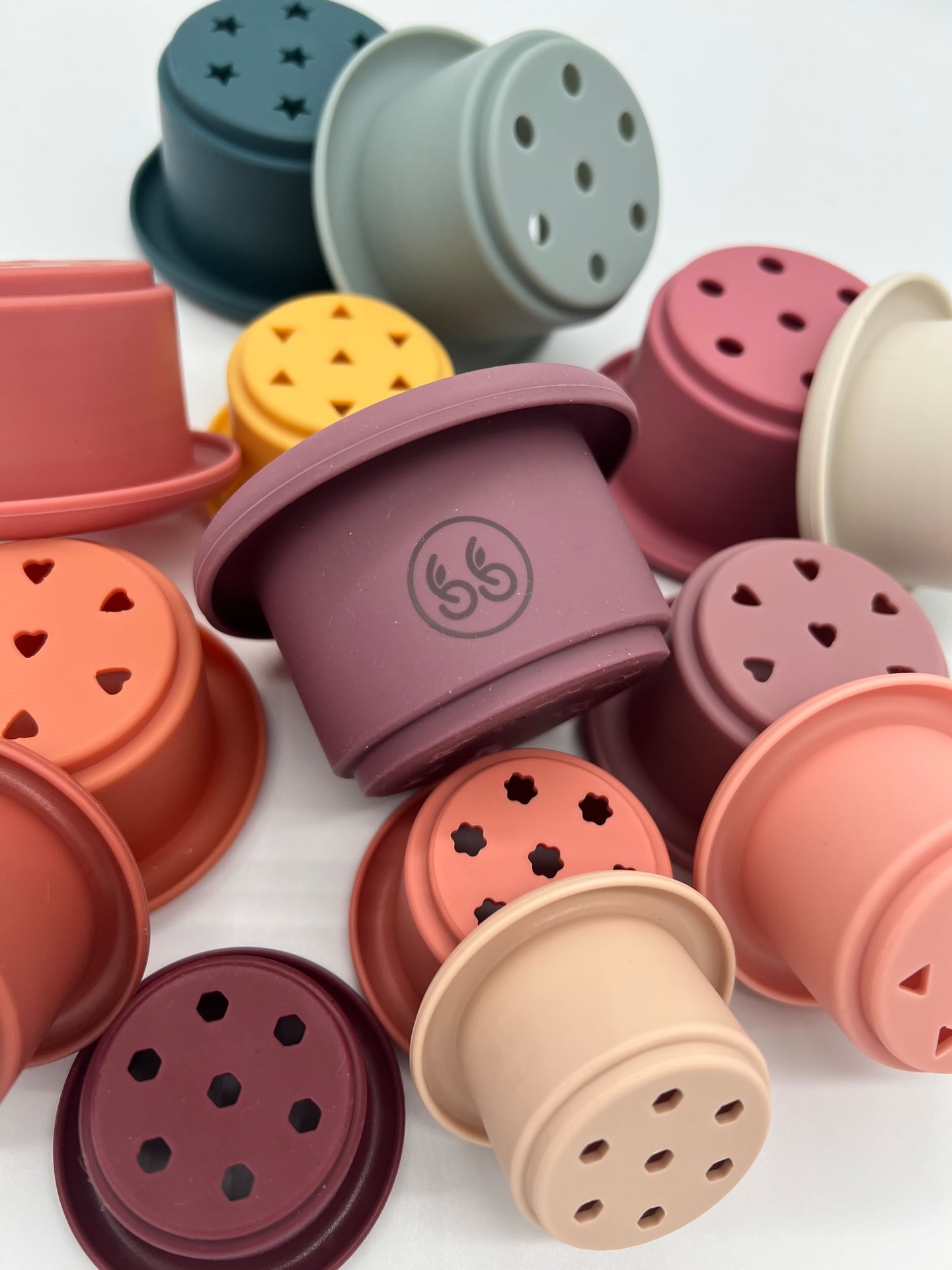 ❤️ If you’re a parent, you need to see this!
@bubblesnberriesco Was created by parents, for parents this brand was built with intention at every step. From safer, more durable products for your little ones to thoughtfully chosen, eco-friendly packaging, everything is designed with care for both your family and the planet.
🎟️ LAST CHANCE 🎟️
🐦 Grab your EARLY BIRD ticket to secure your FREE strawberry or spider plant from @vandermeer_greenhouses
*choice of plants are first come first served*
Don’t sleep on it EARLY BIRD tickets are 80% SOLD OUT!👀✨
✨MARKET DETAILS✨
📍 Red River Exhibition Place
📆 April 17th | 18th | 19th
🎟️TICKETS ON SALE NOW!🎟️
✨LINK IN BIO✨
👇Here’s what’s waiting for you👇
🎨 170+ incredible Canadian makers
🤳 Iconic Selfie wall
🎵 Live DJ
🥂 Sip + shop ( Cheers! )
🍔 Food trucks for snack + fuel
📸 Photo booth keepsakes to remember your day
👧 Kids 12 & under FREE (Sat + Sun)
🚗 Free parking…because we love you!
💡 Pro tip: bring your tote, bring your friends, bring your spring energy!🌷
#thirdandbirdmarket