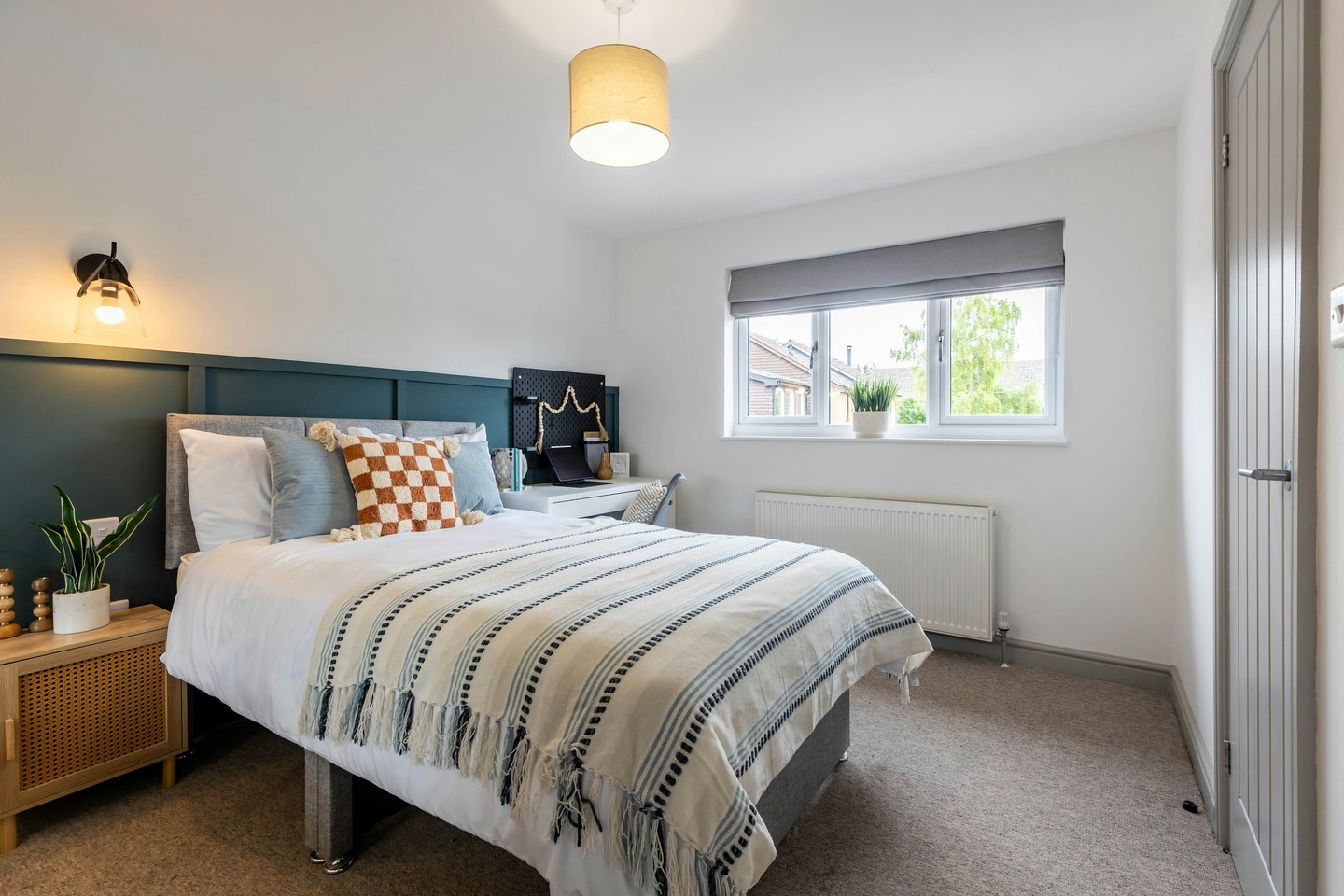 What’s the #1 thing you look for in a home? Comfort, location, housemates, or something else? Drop your answer below! 🙂
#HomeSweetHome #DreamHouse #HouseHunting #RealEstateGoals #HomeBuyingTips #PropertySearch #IdealLiving #BicesterLiving #HappyHousemates