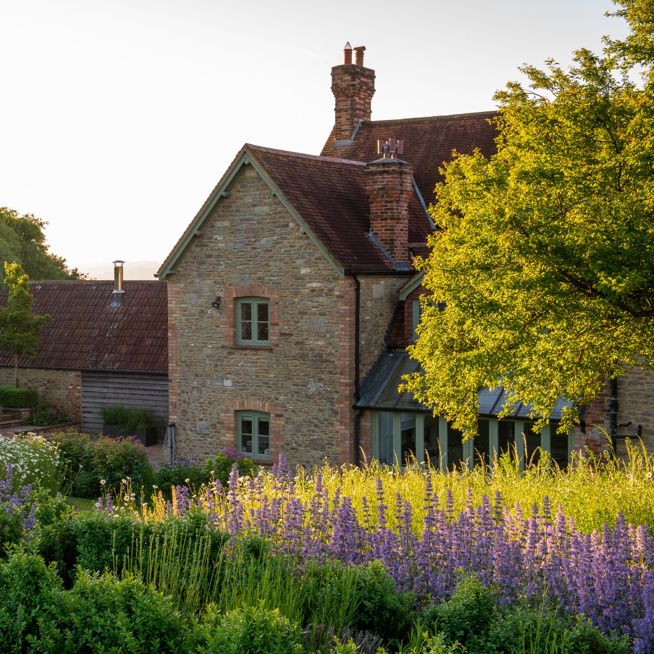 So thrilled to be a feature member on The List by House and Garden. Thank you @thelistbyhouseandgarden You can discover more of my gardens on my website. The link in is my bio. #thelistbyhouseandgarden #gardendesign #landscapedesign #fiboylegardendesign #gardeninspiration