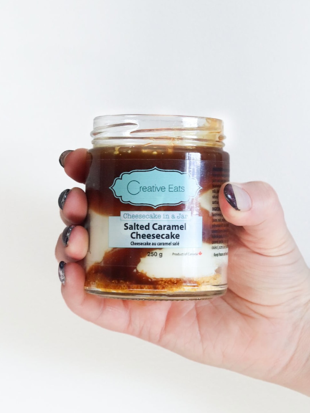 🍰 Come find your favourite flavour at the market! ✨
@creativeeatscheesecake is Southern Saskatchewan’s only widely produced cheesecake-in-a-jar company and trust us, you’re going to want to have a spoon ready. 🫶
With a variety of flavours to choose from, there’s a new favourite waiting for everyone! 🤤
🎟️ LAST CHANCE 🎟️
🐦 Grab your EARLY BIRD ticket to secure your FREE strawberry, spider, or german ivy plant from @vandermeer_greenhouses
*Choice of plants is first come, first served*
Don’t sleep on it!
🐦 EARLY BIRD tickets are 95% SOLD OUT!
🚨 General Admission tickets are 50% SOLD OUT!
***********************************************
✨ MARKET DETAILS ✨
📍 Red River Exhibition Place
📆 April 17 – Early Bird
📆 April 18 – General Admission, Saturday
📆 April 19 – General Admission, Sunday
***********************************************
👇 Here’s what’s waiting for you 👇
🎨 170+ incredible Canadian makers
🤳 Iconic selfie wall
🎵 Live DJ
🥂 Sip + shop (cheers!)
🍔 Food trucks for snack + fuel
📸 @momentbox photo booth keepsakes to remember your day
👧 Kids 12 & under FREE (Sat + Sun)
🚗 Free parking… because we love you!
💡 Pro tip: bring your tote, bring your friends, bring your spring energy! 🌷