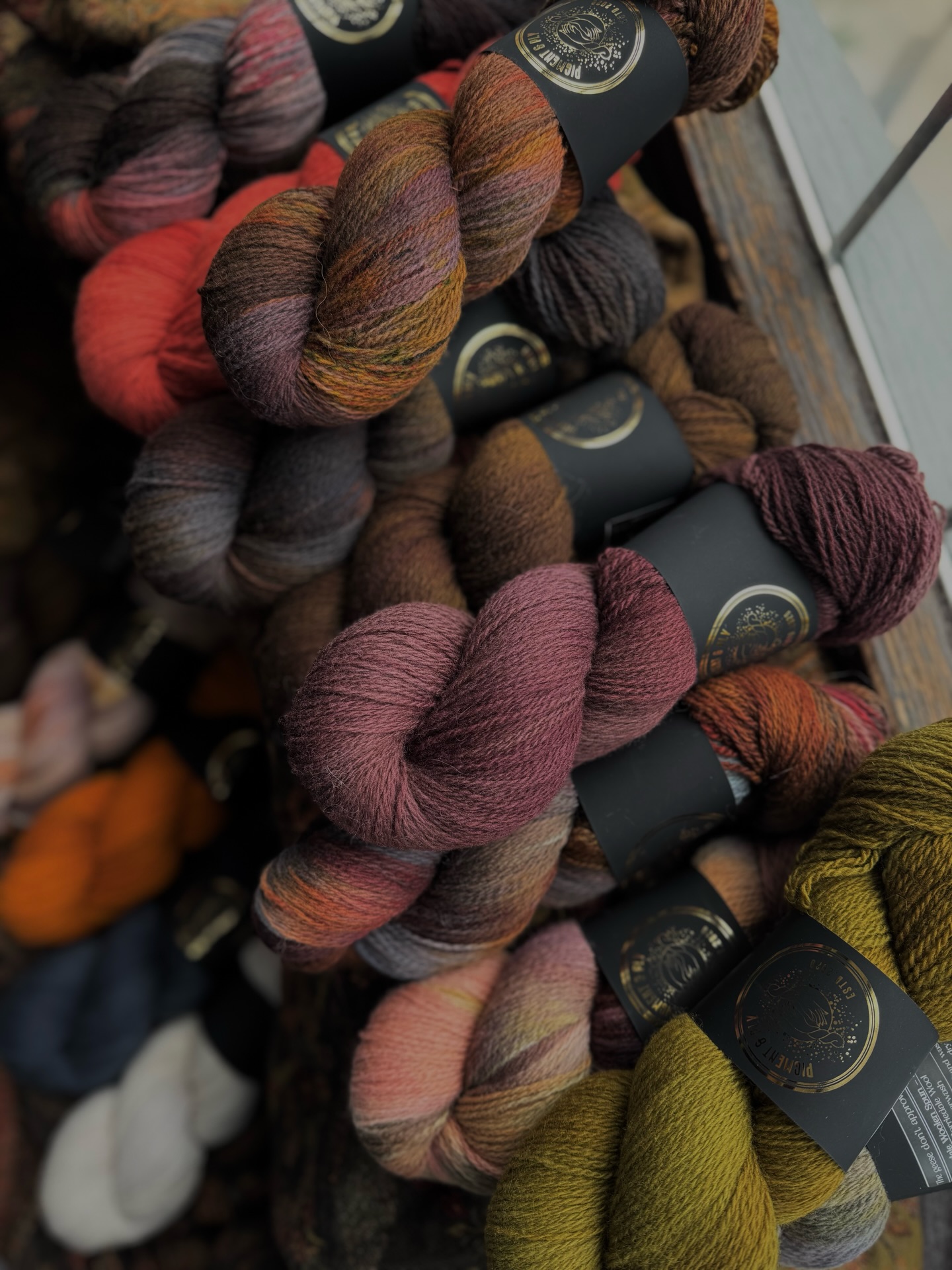 ✨ Corriedale Woolen Spun ✨
This brand new base for this collection is spun from 100% Corriedale Wool, 450m per 100g! it is a non-superwash base with great meterage and wonderfully lofty. The yarn is woolen spun which is what gives it it’s a great length. Woolen spun yarns are perfect for garments that keep you extra warm and cosy and when knitted gives a lovely bloom! It would be perfect for colour work!