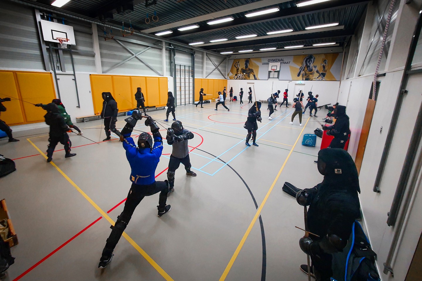 Nice turnouts are nice 😎
Great #Longsword training in #Groningen this week!
#historicaleuropeanmartialarts #hema #westernmartialarts #wma #historicalmartialarts #historicalfencing #historischekrijgskunsten #langesschwert #langzwaard #fitdutchies #martialarts #groningen #zwolle #hanzestadzwolle #ergaatnietsbovengroningen #happyhemapeople