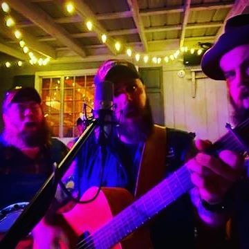 It was the Bunker Boys' first time in Jersey last night and it was a shit kickin' good time thanks to @milkstreetdistillery !!!
The drinks were cold, the crowd was hot, and the Murder Bourbon was aplenty!! Can't wait till next time!!!
Be sure to follow us on IG and throw us a thumbs up on FB.
Get yo' ass some Bluegrass!
#drinkmorecorn
#murderbourbon #milkstreetdistillery
