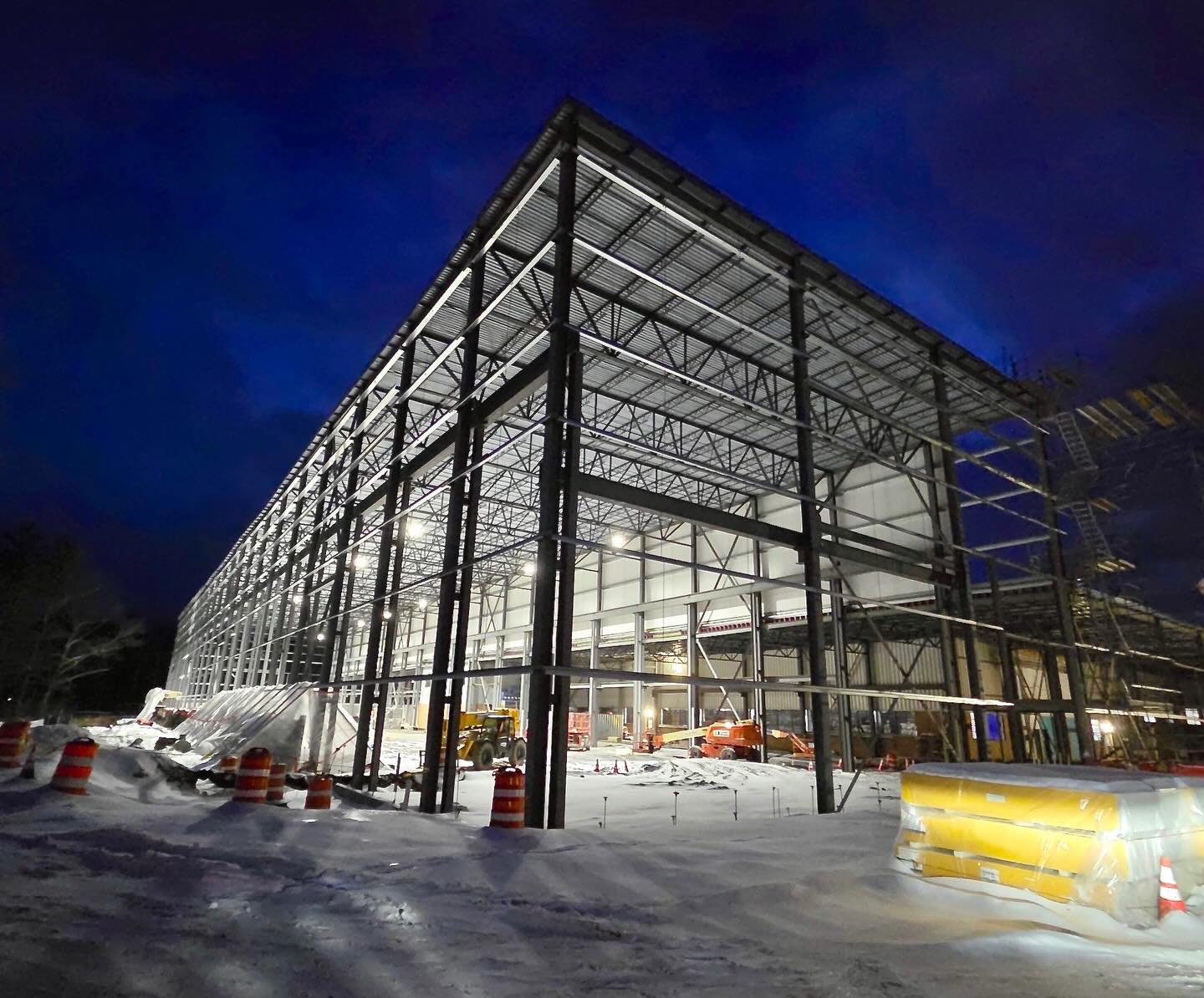 They say New York never sleeps, and neither does this project!
Incredible progress made in just a few short weeks—we’re working through the cycles to bring this vision to life.