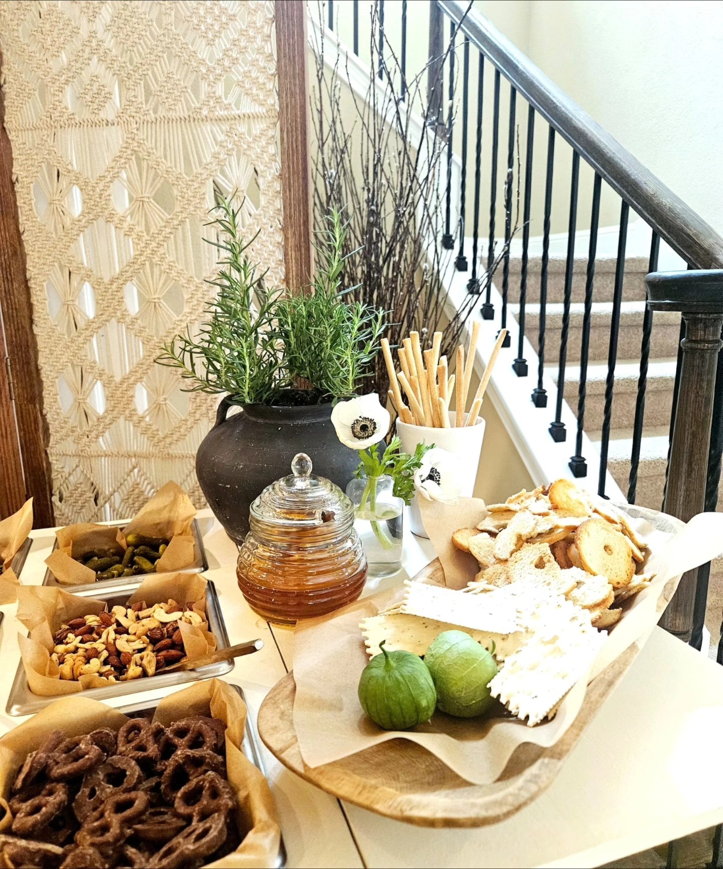 The most beautiful charcuterie cart in ATX!!!
Grazing goals on wheels 🙌💕 @dulceandsaltyco brings the flavor, the flair, and all the pretty details! Trust me, you’ll want her at your next event!