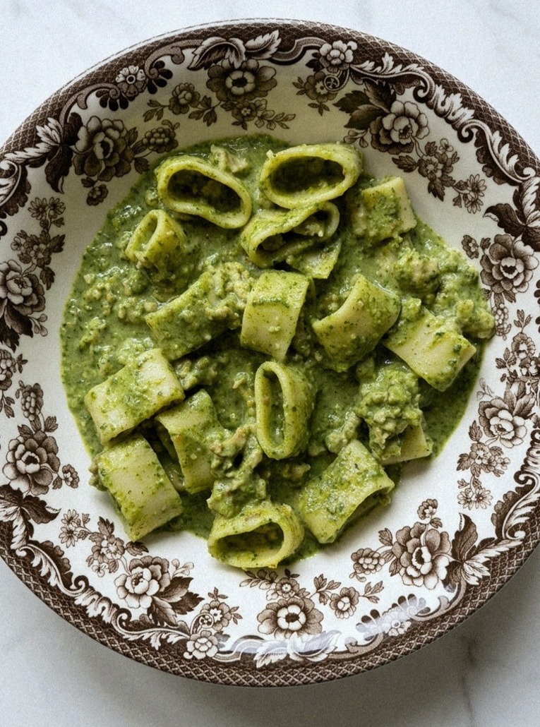 spinach + broccolli pasta w/ ground chicken