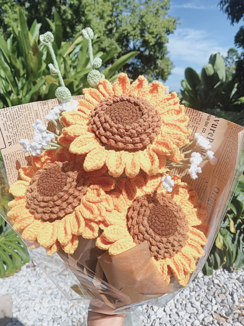 Big week ahead and I’m so excited to be popping up at some beautiful spots! 🌸✨
You can find my crochet flower stall here this week:
🌿 Thursday – Maryborough Farmers Market
🌊 Friday – Gladstone Harbour Festival + Cotton Tree Twilight Market
🌅 Saturday – Gladstone Harbour Festival + Mooloolaba Sunset Market
If you’ve been thinking about grabbing a bouquet that lasts forever (or a sweet little gift), this is your chance to come see them in person 💐
Come say hi, have a browse, and soak up the market vibes with me 🤍
#ForeverFlowers #FlowersThatLast #HandmadeWithLove #CrochetFlowers #giftset