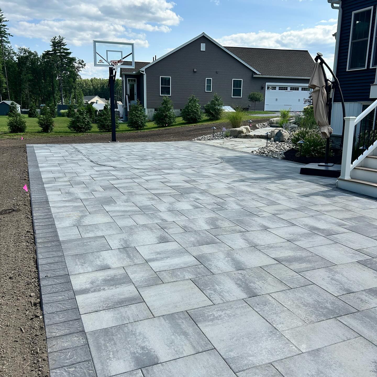📸 Just wrapped up this incredible project for a happy customer! 🏀🔥
Using Belgard exclusive products, we created a stunning basketball court, cozy firepit, and elegant walkway and plantings. From design to implementation, our team brought this vision to life! 🌟
@belgardnewengland @belgardoutdoorliving
Special thanks to @dagblock for supporting us !
#LewisLandscapeSolutions #Belgard #LandscapeDesign #OutdoorLiving #BasketballCourt #Firepit #Walkway #DreamYard
