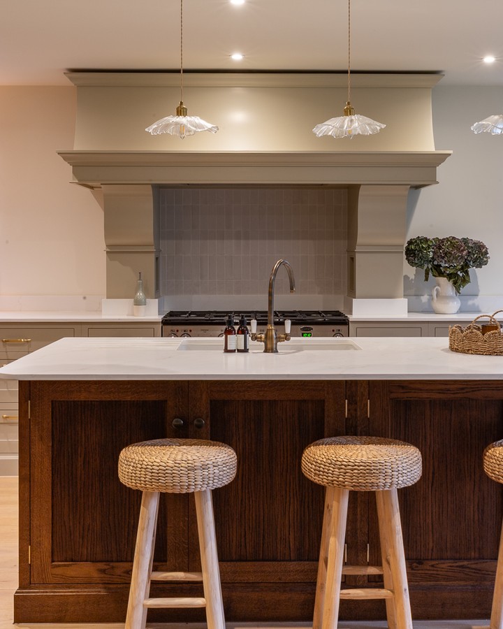 Centred around connection. The island anchors the space—integrating seating and functionality, while warm timber joinery introduces depth and contrast against the lighter palette. #BespokeDesign #KitchenInspo #InteriorDesign #ModernLiving