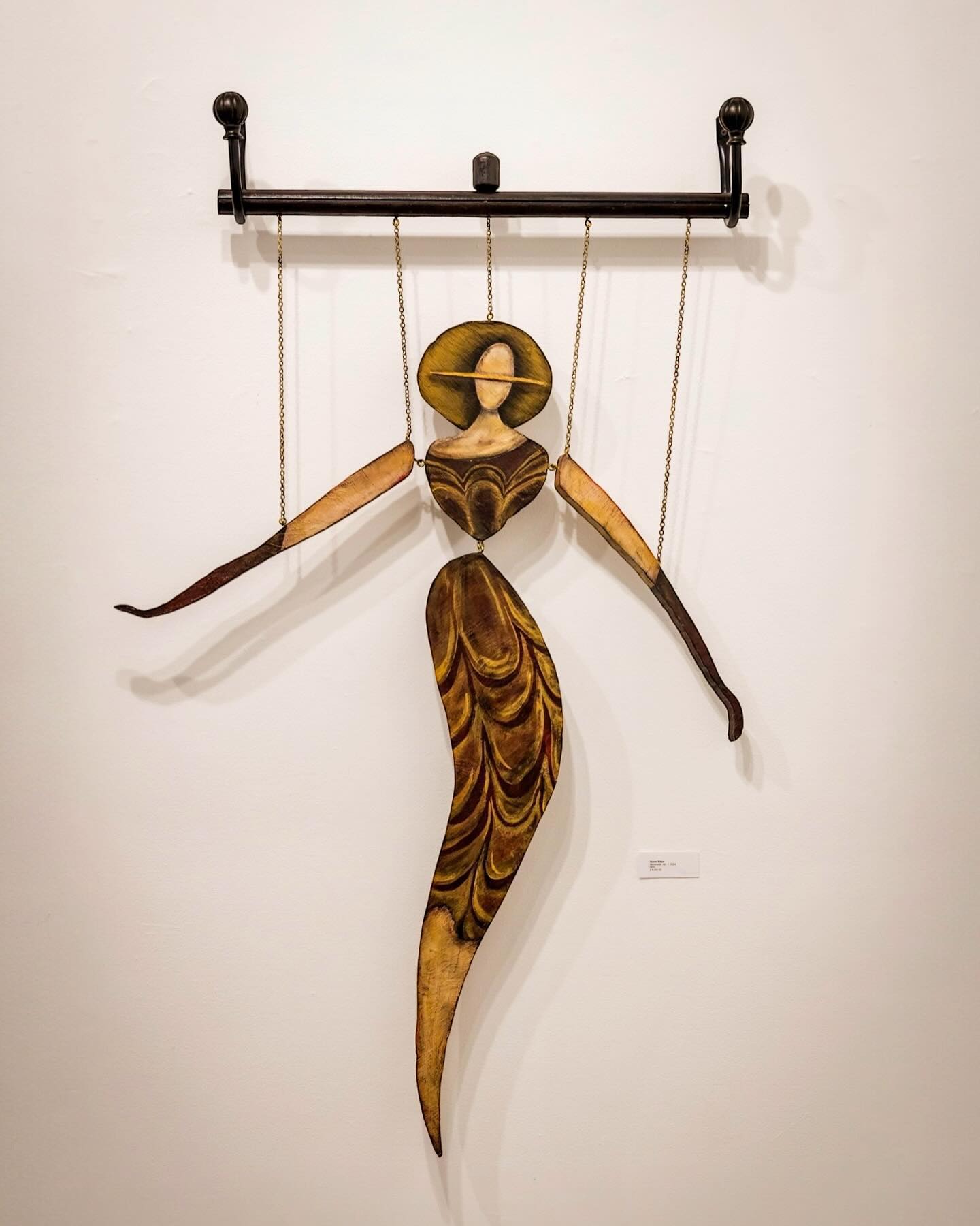 “Marionette, No. 1”
Latex, acrylic leather paint, stain on wood
48 inches
2023 NYC
–
On view at @detourgallery 545 West 23rd St, NYC