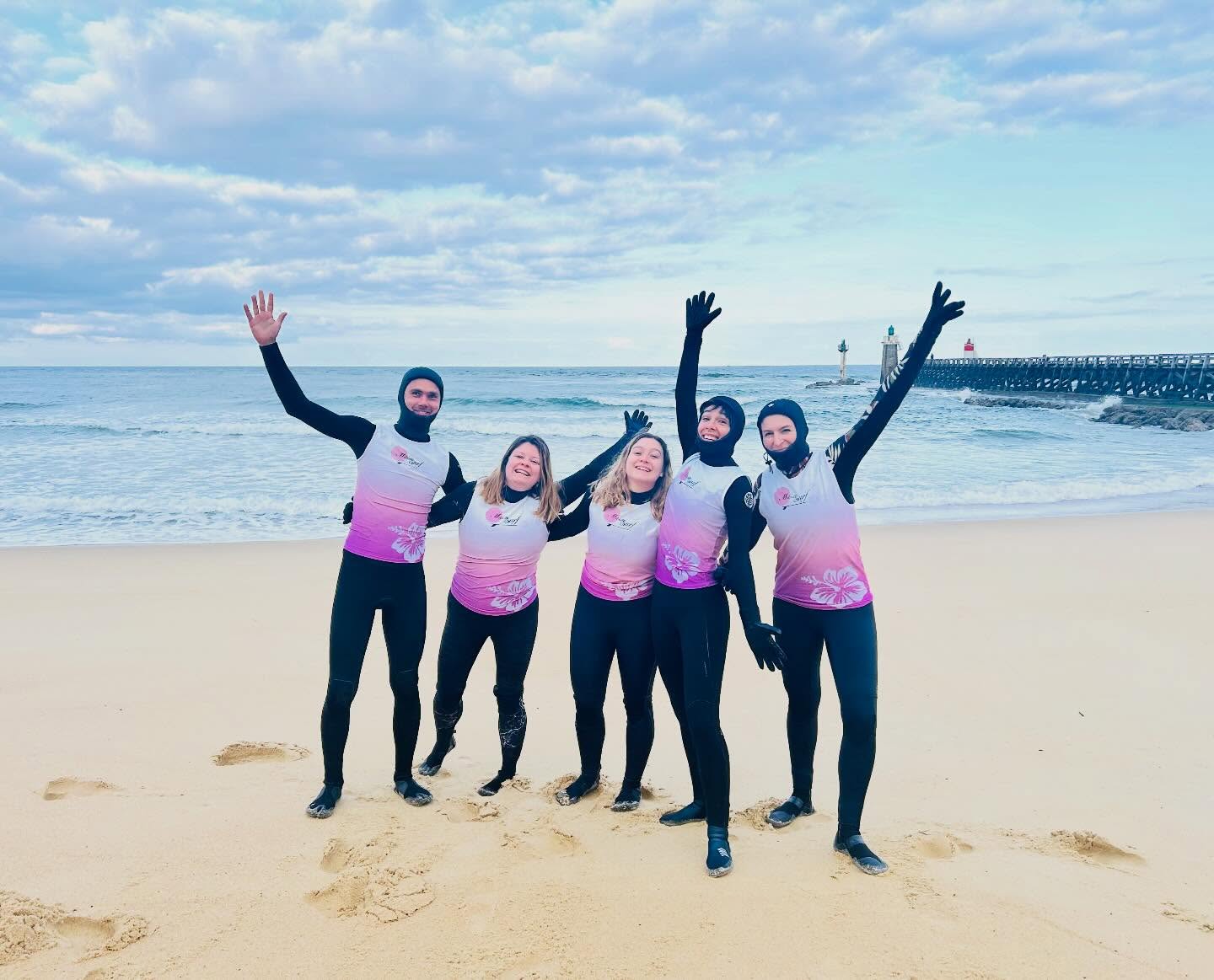 Le week-end de Pâques commence bien !!!!
🤩
Du soleil, des belles vagues et beaucoup de fous rires ce matin 😄
Quelle belle matinée à l’eau !!!
🌸
N’hésite pas à me contacter si tu souhaites surfer 🤗
📩 Maia surf/ 0686496014/ contact@maiasurf.fr
📍https://www.maiasurf.fr
#surf #ecoledesurf #paques #seignosse #landes