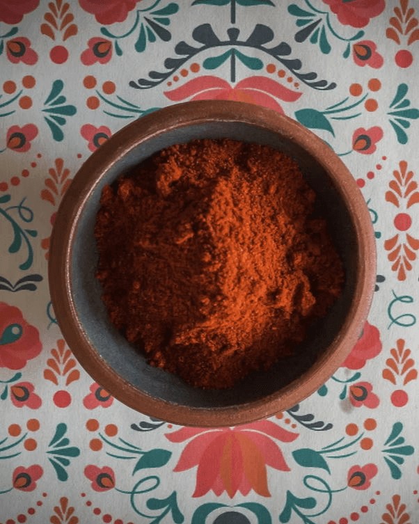 ๐๐๐ฅ๐จ๐๐ฌ๐๐ข ๐๐๐ฉ๐ซ๐ข๐ค๐ - Rich, dark, and beautifully robust, Kalocsai rivals Szeged as Hungaryโs favourite paprika. Many locals even prefer its deeper flavour. With a long tradition in Kalocsa, this paprika is a true part of Hungaryโs culinary heritage โ bold, vibrant, and essential for authentic dishes.