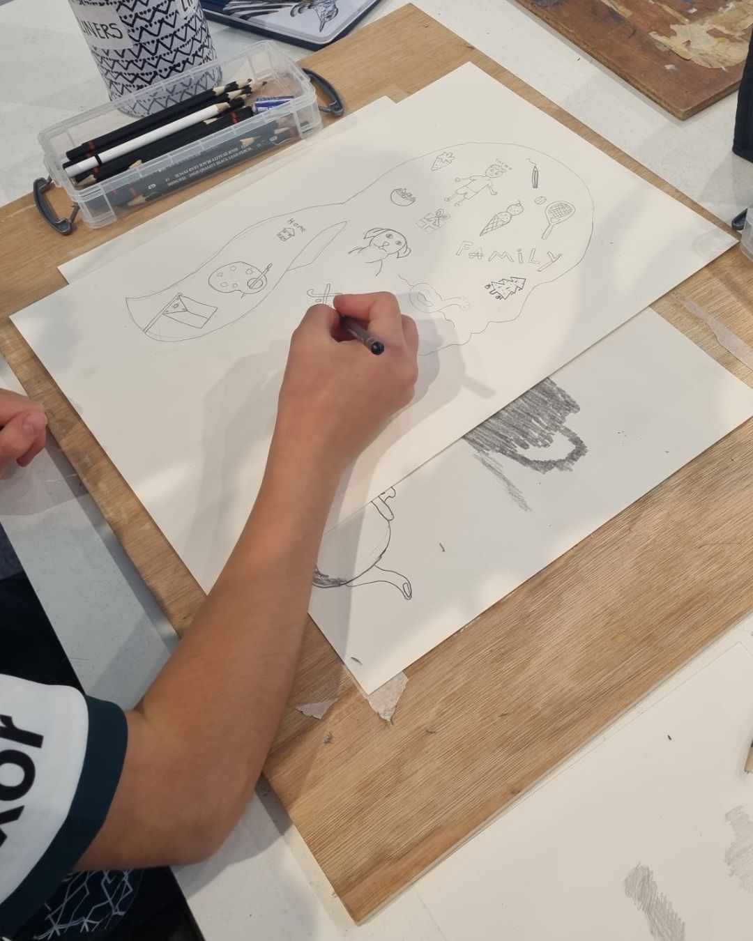 👷 Where students push limits and bring visions to life 🖌️
#reels #reelsinstagram #instareels #instgramreels #love #instagood #trending #viral #explorepage #fun #art #design #yda #youngdesignersacademy #architecture #graphics #creative #creativekids #photography #architects #technical #surrey #surreymums #milford #godalming #guildford #learntodraw #business