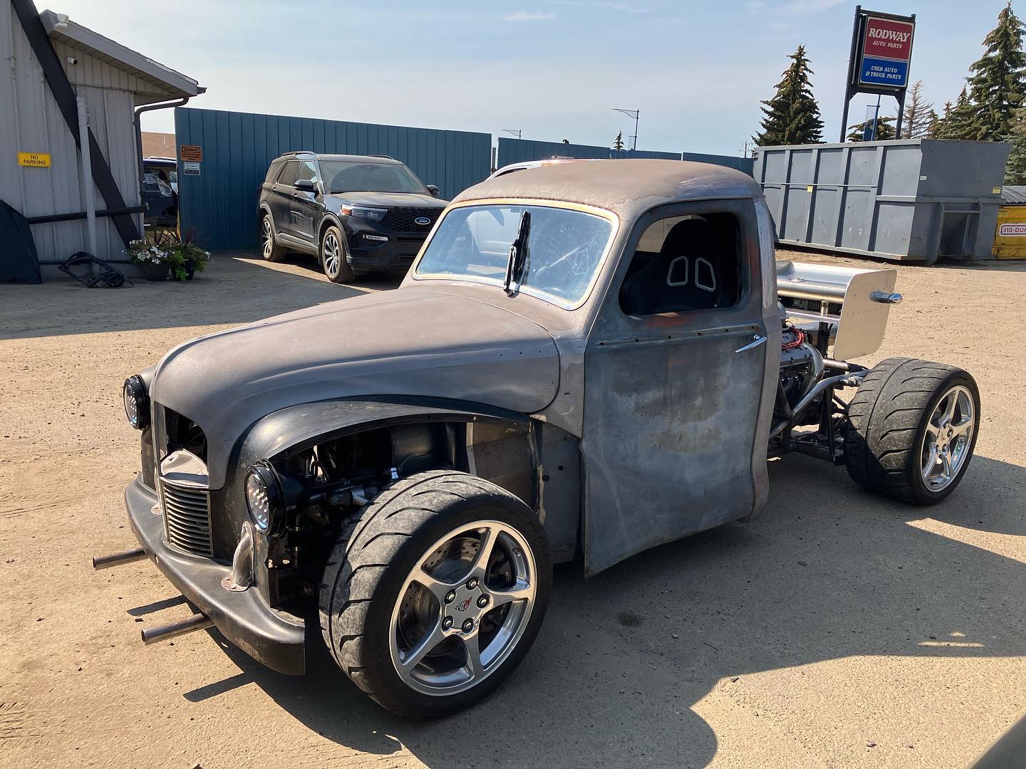 Vehicles found in our parking lot!
I imagine this thing hauls!
•
•
•
#familybusiness #gogreen #recycle #recycler #rodway #truckparts #carparts #used #usedparts #autorecycling #autorecyclers #junkyard #scrapyard #yegauto #edmonton #yegautomotive #yegsmallbusiness #yegshoplocal #yegauto #shoplocalcanada #yegbusiness #upcycling #reuse #rrr #carbonfootprint #vehiclesfoundinourparkinglot
