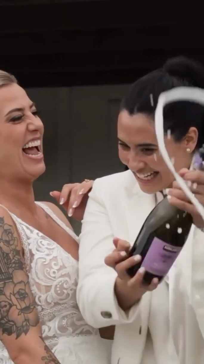 This is love. Electric moments and unreal energy ✨🤍
Join Candy Glass Productions for Portland’s Alternative Wedding Fair at Rae Loft on March 28th, 2026, 12pm-6pm! 🌈
💌 You’re cordially invited! Portland likes to keep it weird, and love should too. Bring your partner, friends, planning squad — and come ready to be inspired. Whether you’re mapping out every detail or just dreaming, the PDX Alt Wed Fair is your kind of wedding fair.
👉 General admission is free and available now — don’t miss it!
🎟️ Secure Free Tix Here: https://f.mtr.cool/irrzovnjkq
@raeloftatthebakerybuilding @raeloftpdx
#PDXAltWedFair #PortlandAlternativeBridalFair #PortlandAltWedFair #PDXAlternativeWeddingFair #AltWeddingExpoPDX