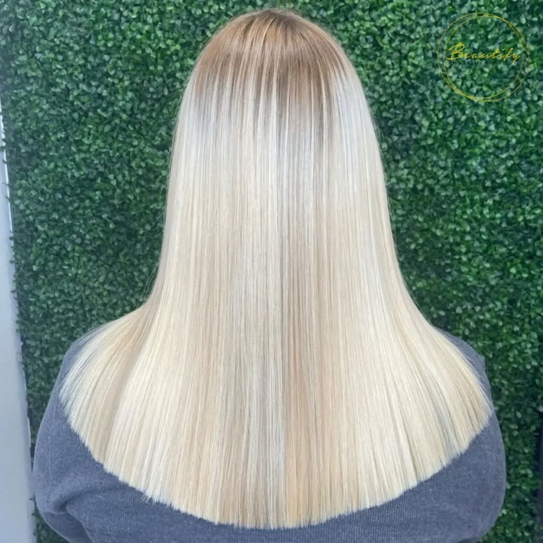 WANTING A FRESH NEW YOU??
We would love to pamper you! ❤️
Call our lovely team of hair professionals Today!
Ph: 38209818
or Book Online via secure link in bio x
...
📸 Icy blonde for our lovely guest ❄️
---> swipe for before --->
Wellaplex was applied & toned with Wella colour touch range to achieve her dream blonde x
Hair by Charlie ❤️