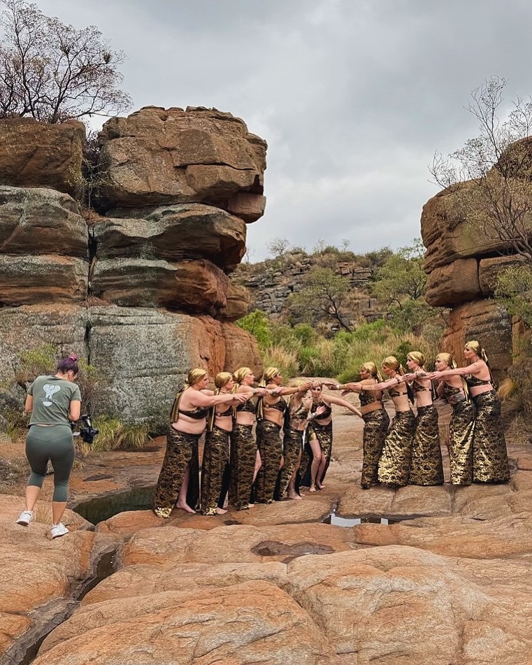 YILAN 🐍 Premiere 🔴 This Saturday
19:00 (Estonia time)
20:00 (Johannesburg time)
A 5-minute dance film created after our workshops in 🇿🇦 South Africa @fusionfest_africa
A hybrid project: part of the choreography comes from the stage version, while other parts were reimagined and adapted for the landscape.
Filmed in a beautiful park 🐍🌿 shaped by nature, space and movement.
Some moments may feel familiar with stage version and others completely new - transformed for nature and atmosphere.
I dedicated myself fully to this project, and editing alone took nearly two weeks. 🫠 Every scene was crafted with care to bring this vision to life.
Special thanks to the organizer @nat_dance_artist for making this project possible ✨🙌 truly grateful this could happen!!! 🫶
These photos are just a warm memories from this journey.❤️
I truly hope the wait was worth it.
Gather your friends and enjoy the premiere together! 🥂
Saturday - don’t miss it. 🐍✨
BEAUTIFUL DANCE TEAM ⭐️
@nat_dance_artist @lucillekambarran @danellemare @shell_raymond @flamelilybelly @marisa.copley @justine_moves @kevanyacoopoo @urshulah @bhana_5_
Thank you ALL for your diligence!!! 💕💕💕