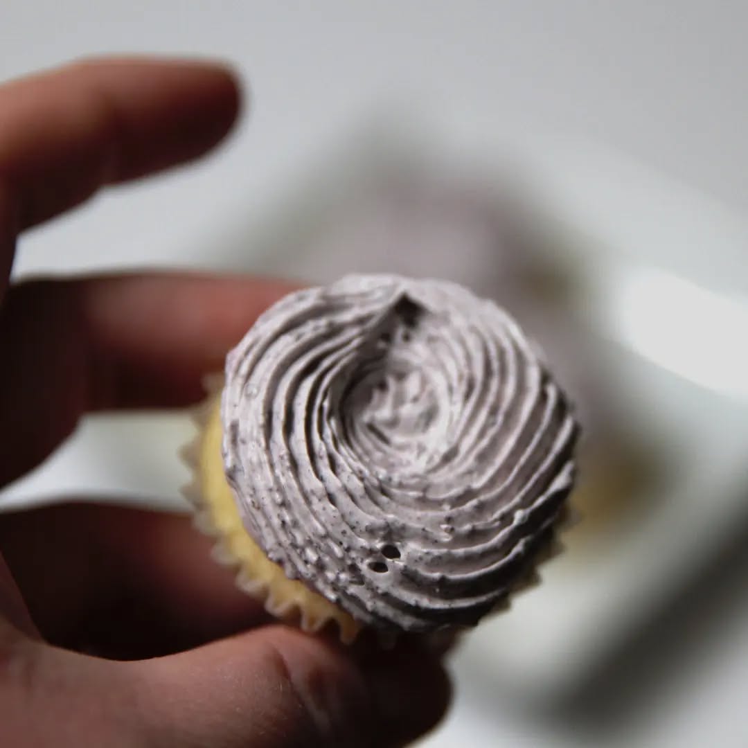 Loved making these mini cupcakes! My favorite part? The buttercream is naturally colored by the freeze-dried blueberries used to flavor the frosting! The shade leans more purple than blue.
We love making orders like these. Get yours via our online system: check out the links in our bio for more!
#stpaul #mn #saintpaul #mpls #minneapolis #twincities #baker #smallbaker #smallbusiness #cupcakesofinstagram #cupcake #minnstagram #birthdaycupcakes #blueberrybuttercream #blueberries #minicupcakes